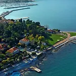 Dea Del Mar إيزولا