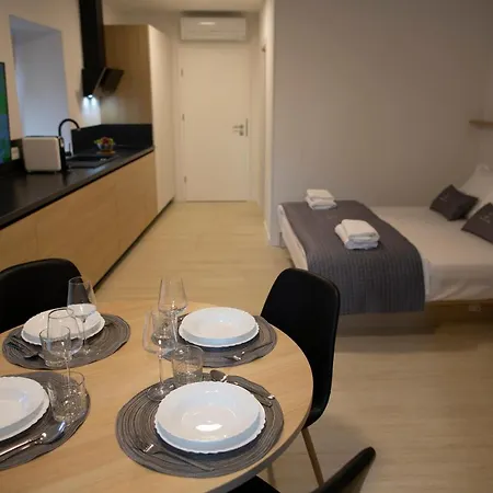 Dea Del Mar Apartment