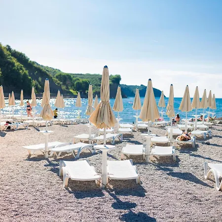 Dea Del Mar Апартаменты *