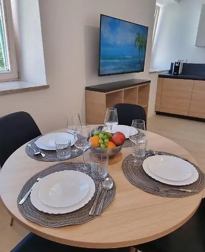 Dea Del Mar アパート *