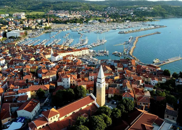 Dea Del Mar アパート